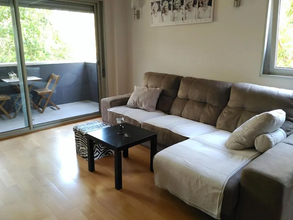 Luxury Flat, 3 Bedrooms, 2 Bathrooms And Swimming Pool Next To The Beach!! Sant Adria de Besos Spain