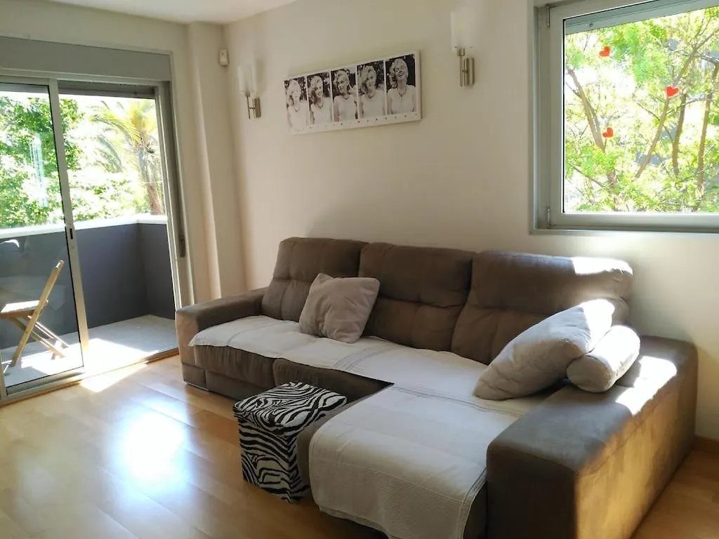 Luxury Flat, 3 Bedrooms, 2 Bathrooms And Swimming Pool Next To The Beach!! Sant Adria de Besos