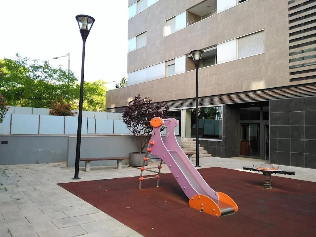 Apartment Luxury Flat, 3 Bedrooms, 2 Bathrooms And Swimming Pool Next To The Beach!! Sant Adria de Besos
